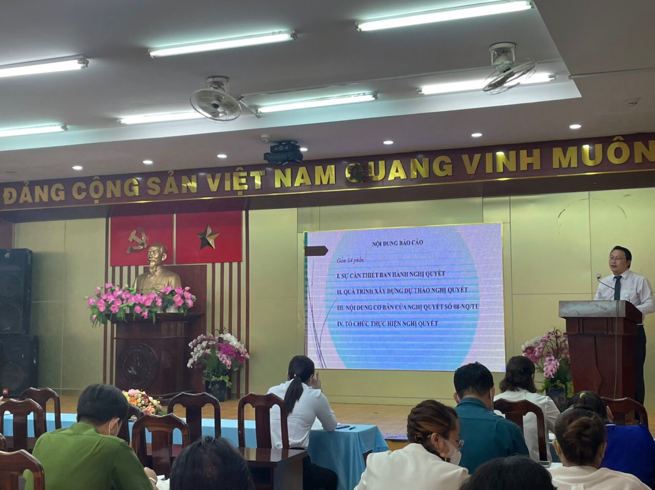 Tổ chức Hội nghị triển khai quán triệt Nghị quyết số 08-NQ/TU của Ban Thường vụ Thành ủy Thành phố Hồ Chí Minh